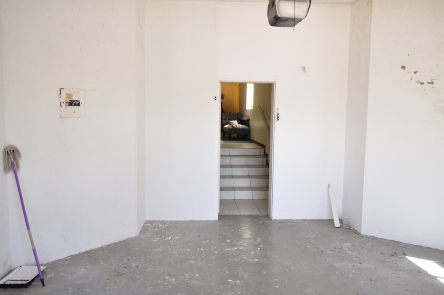 5 Bedroom Property for Sale in Ferreira Town Eastern Cape